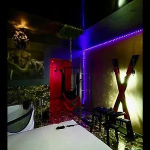 Love Room Bucureşti